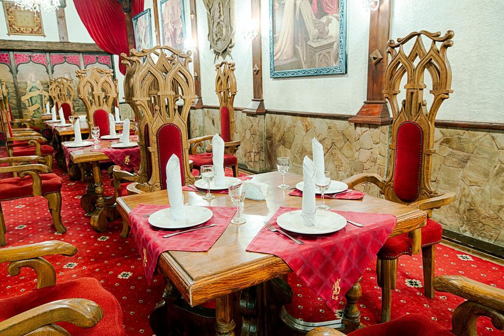 Britaniya Hotel Kharkiv Bagian luar foto