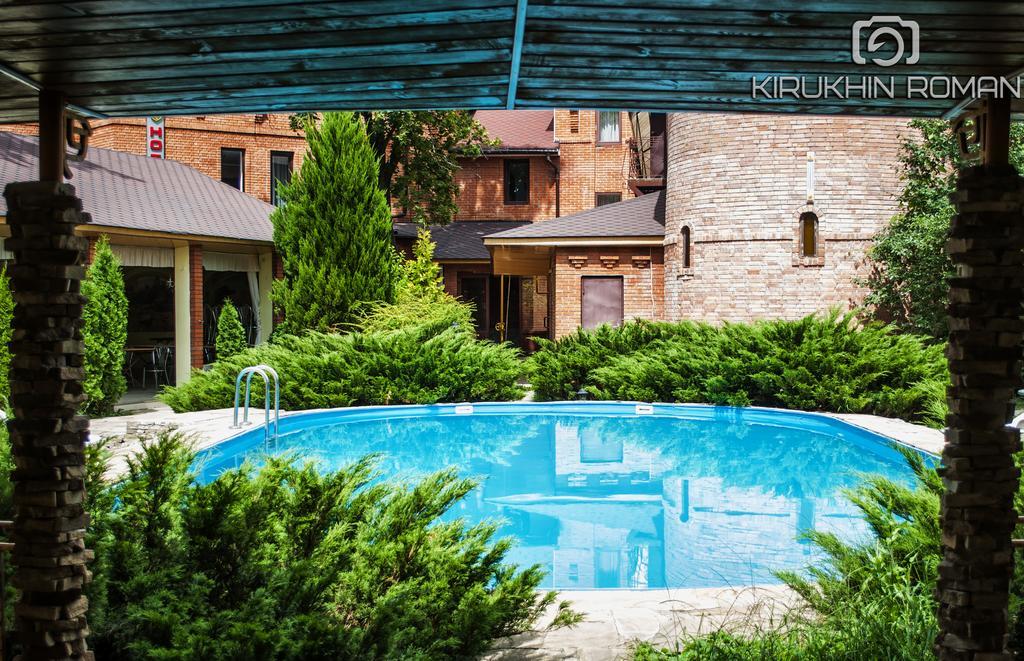 Britaniya Hotel Kharkiv Bagian luar foto