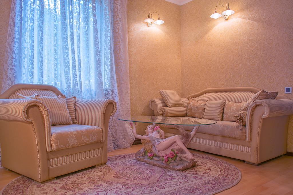 Britaniya Hotel Kharkiv Bagian luar foto