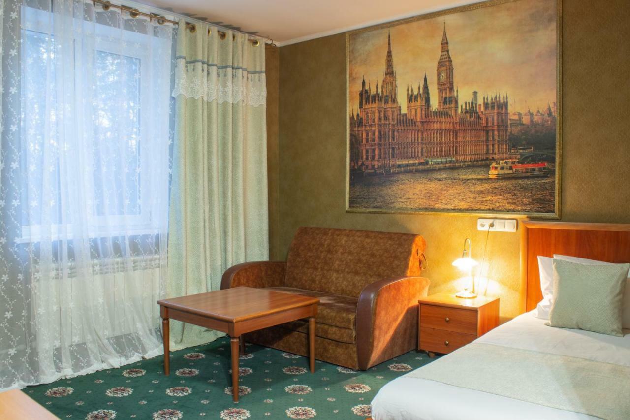 Britaniya Hotel Kharkiv Bagian luar foto